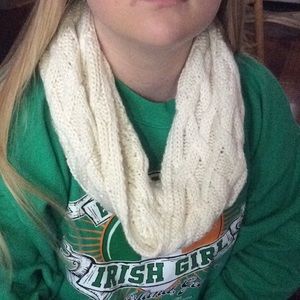 Banana Republic scarf/ tube top😍